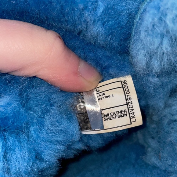 Ugg Bailey Bow Boots - Picture 3 of 6